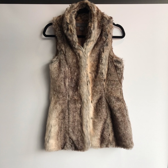 FAUX FUR VEST - Picture 3 of 8